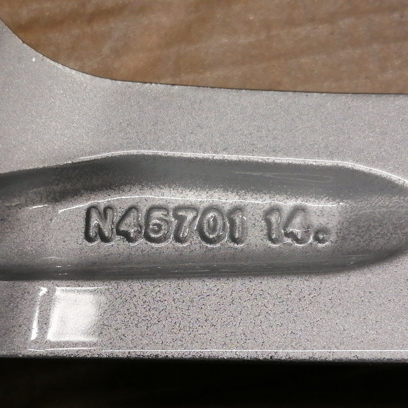 Pneu avulso original da Nissan de 17" N4570114