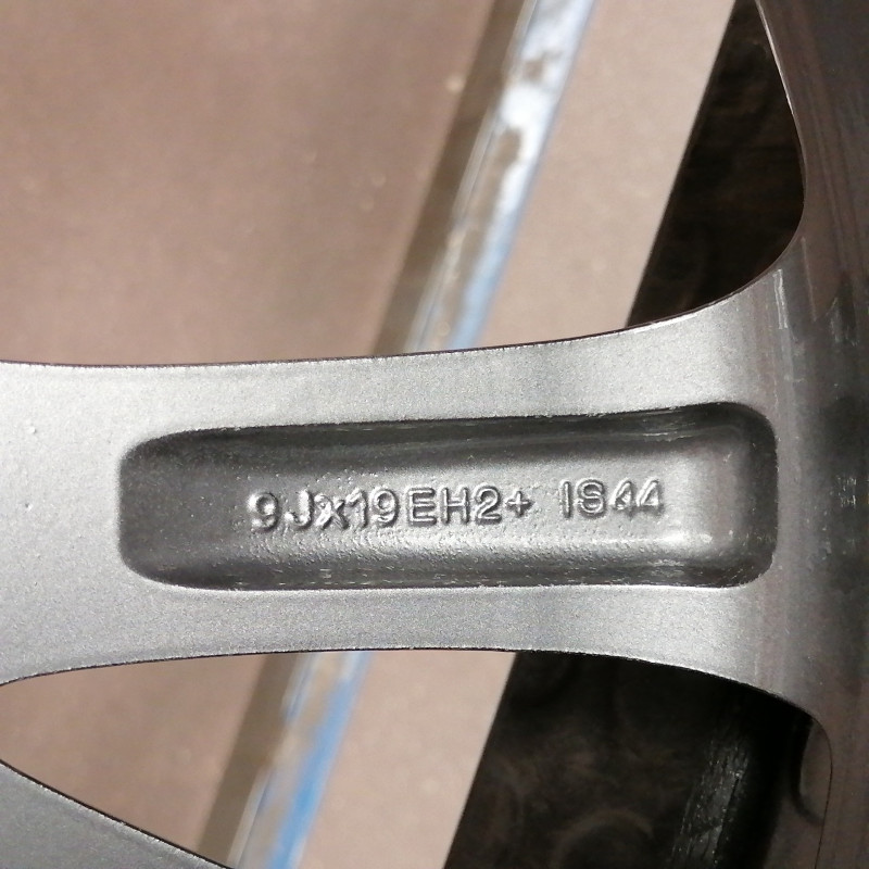 JUEGO DE LLANTAS ORIGINALES BMW EN 19" STYLE 366