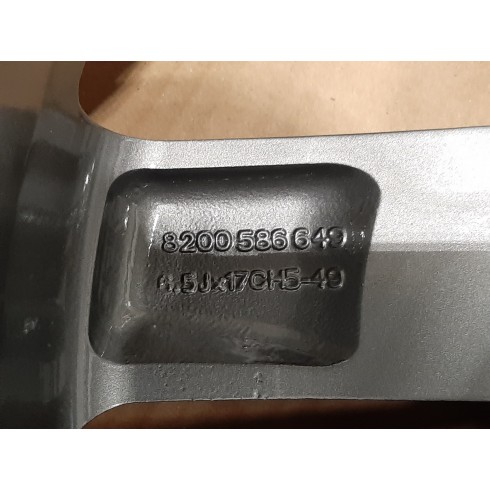 JUEGO DE LLANTAS ORIGINALES RENAULT EN 17"