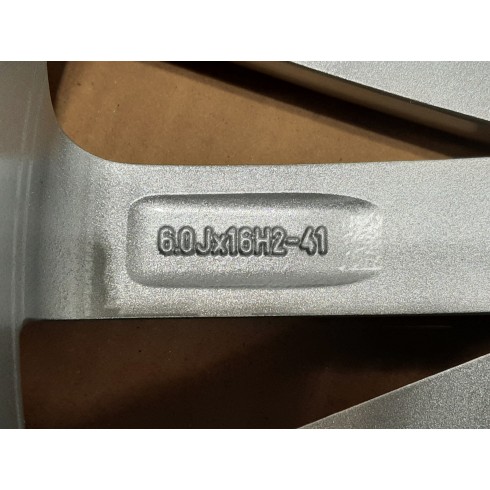 JUEGO DE LLANTAS ORIGINALES FIAT EN 16"