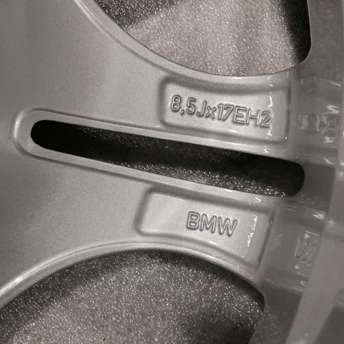 JUEGO DE LLANTAS ORIGINALES BMW EN 17" STYLE 68