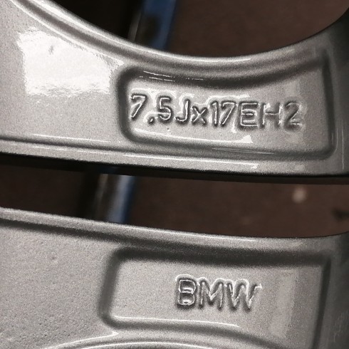 JUEGO DE LLANTAS ORIGINALES BMW EN 17" STYLE 68