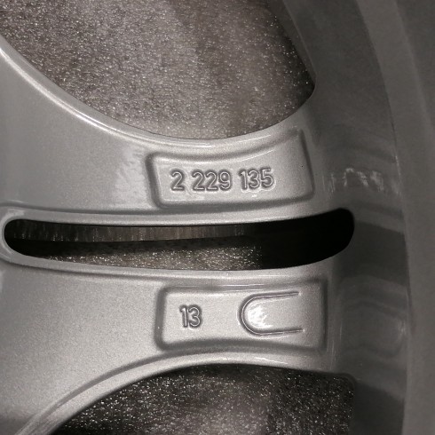 JUEGO DE LLANTAS ORIGINALES BMW EN 17" STYLE 68