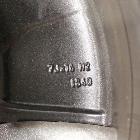 JUEGO DE LLANTAS ORIGINALES BMW EN 16" STYLE 406