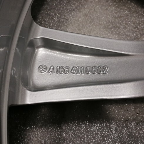 JUEGO DE LLANTAS ORIGINALES MERCEDES EN 18"