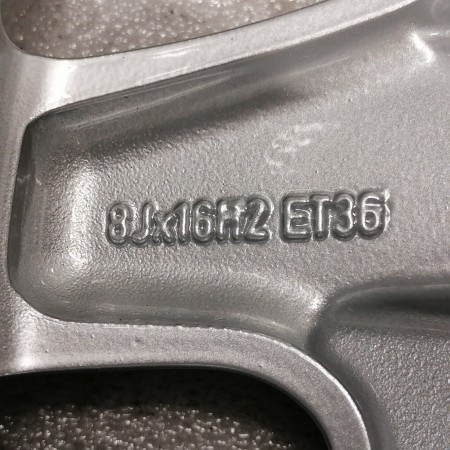 JUEGO DE LLANTAS ORIGINALES MERDECES EN 16"