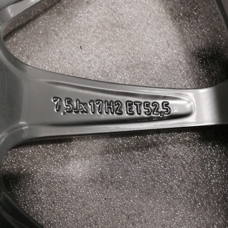 JUEGO DE LLANTAS ORIGINALES MERCEDES EN 17"