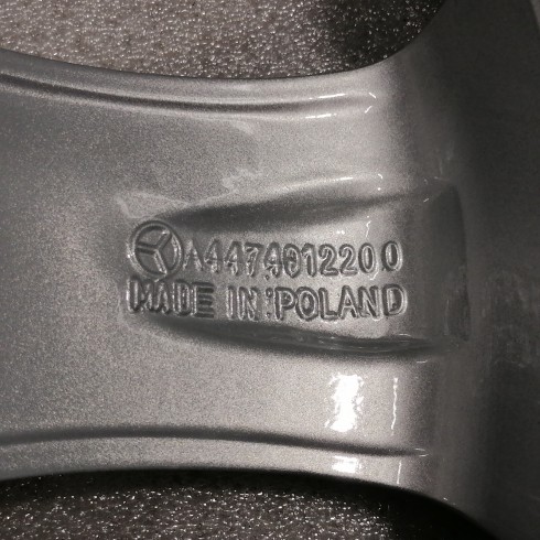 LLANTA ORIGINAL MERCEDES EN 17" clase v