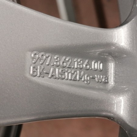 JUEGO DE LLANTAS ORIGINALES PORSCHE 997 EN 18"