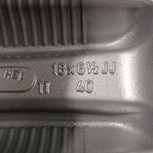 JUEGO DE LLANTAS ORIGINALES NISSAN EN 16"