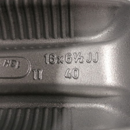 JUEGO DE LLANTAS ORIGINALES NISSAN EN 16"