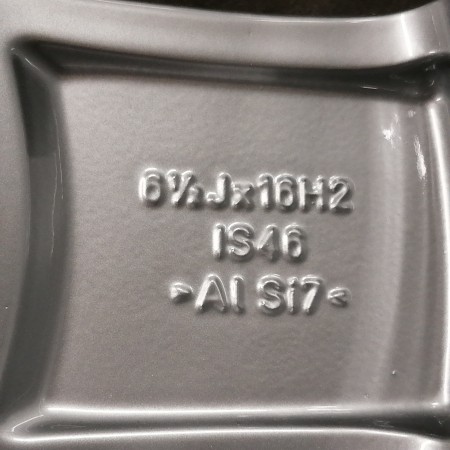 JUEGO DE LLANTAS ORIGINALES MINI EN 16"