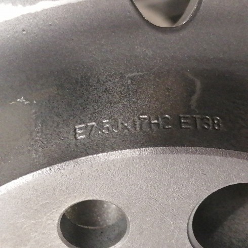 JUEGO DE LLANTAS ORIGINALES AUDI EN 17"