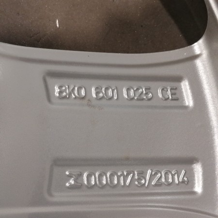 JUEGO DE LLANTAS ORIGINALES AUDI EN 17"