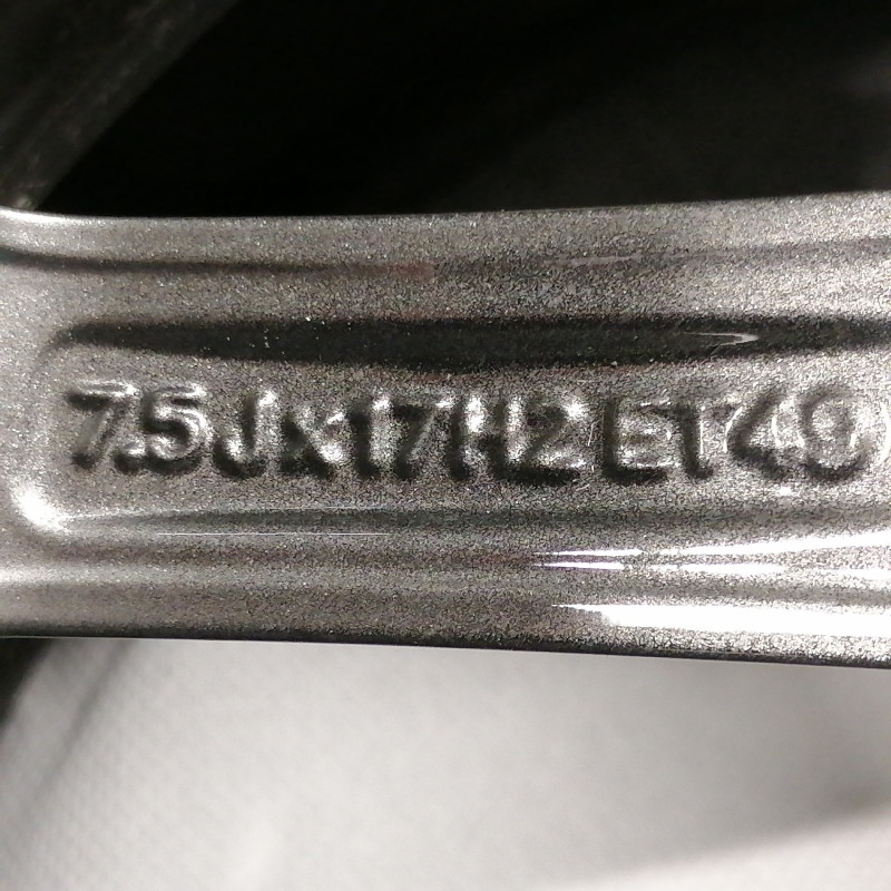 CONJUNTO DE JANTES ORIGINAIS VOLKSWAGEN DE 17"