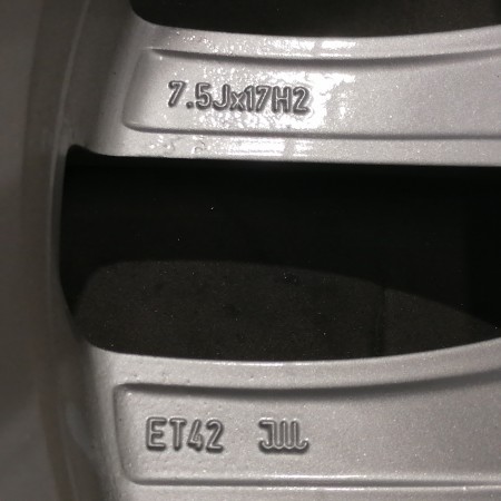 JUEGO DE LLANTAS ORIGINALES SEAT EN 17"