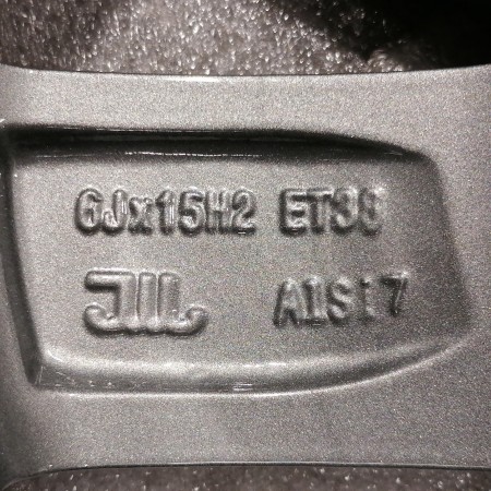 JUEGO DE LLANTAS ORIGINALES SEAT EN 15"