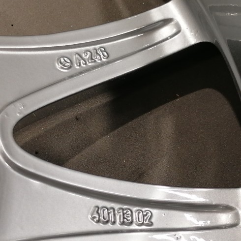 JUEGO DE LLANTAS ORIGINALES MERCEDES EN 16"