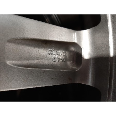 JUEGO DE LLANTAS ORIGINALES SUZUKI EN 17"