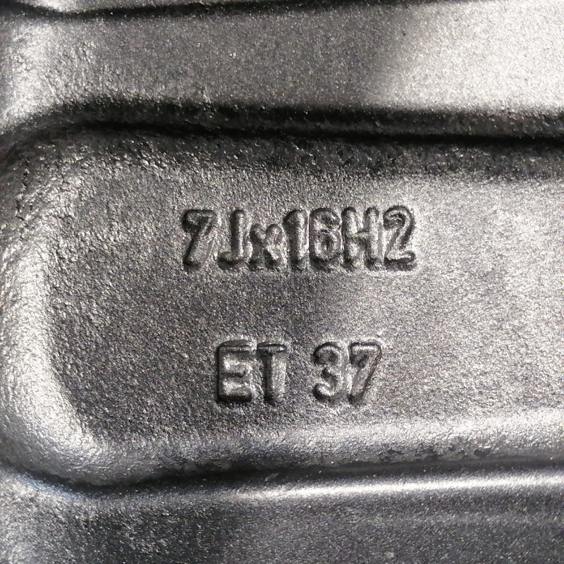CONJUNTO DE JANTES ORIGINAIS VOLKSWAGEN DE 16"