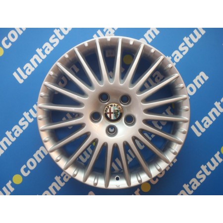 JUEGO DE LLANTAS ORIGINALES ALFA ROMEO EN 17"