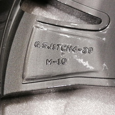 JUEGO DE LLANTAS ORIGINALES PEUGEOT EN 17"