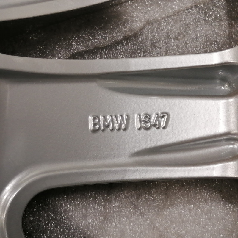 PNEU ORIGINAL BMW  STYLE 141