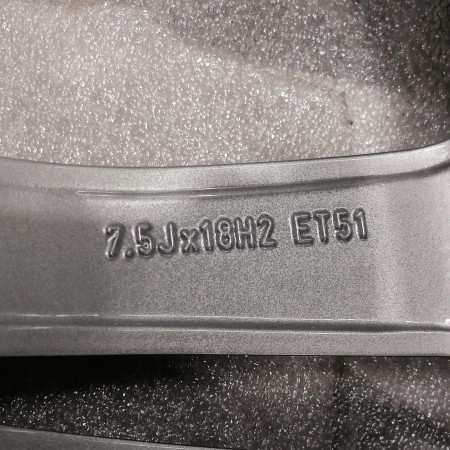 JUEGO DE LLANTAS ORIGINALES AUDI EN 18"