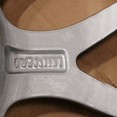 JUEGO DE LLANTAS ORIGINALES VOLKSWAGEN EN 16"