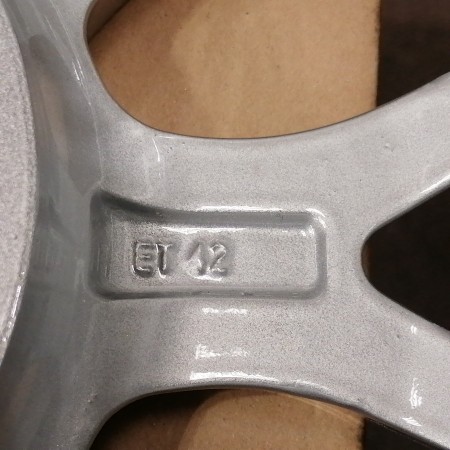 JUEGO DE LLANTAS ORIGINALES VOLKSWAGEN EN 16"