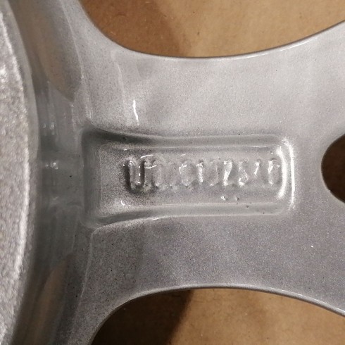 JUEGO DE LLANTAS ORIGINALES VOLKSWAGEN EN 16"