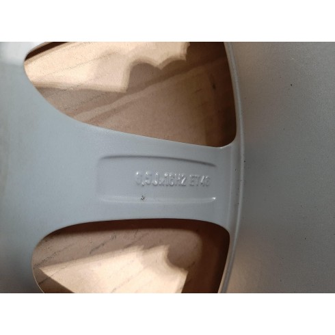 JUEGO DE LLANTAS ORIGINALES AUDI EN 16"