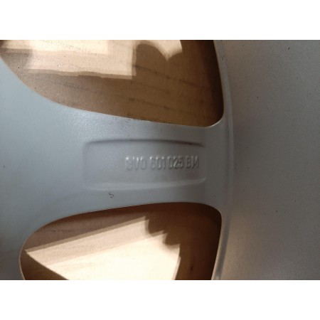 JUEGO DE LLANTAS ORIGINALES AUDI EN 16"