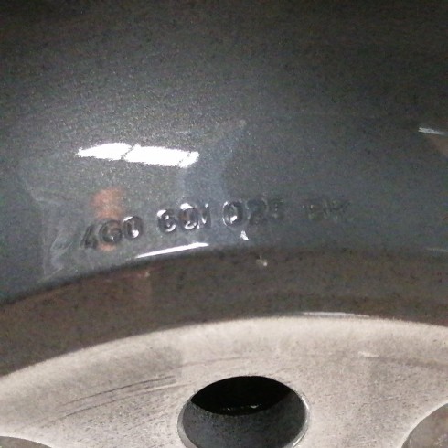 JUEGO DE LLANTAS ORIGINALES AUDI EN 17"