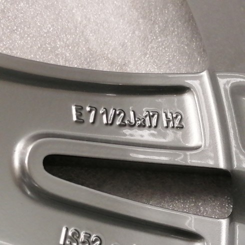 JUEGO DE LLANTAS ORIGINALES BMW EN 17" STYLE 385