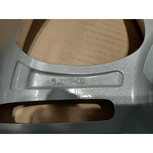 JUEGO DE LLANTAS ORIGINALES HYUNDAI EN 16"