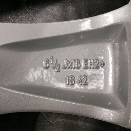 JUEGO DE LLANTAS ORIGINALES BMW EN 16" STYLE 229