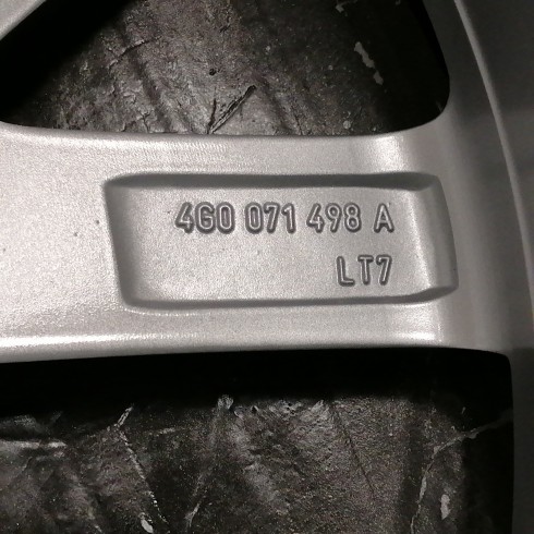 JUEGO DE LLANTAS ORIGINALES AUDI EN 18"