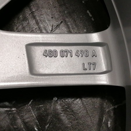 JUEGO DE LLANTAS ORIGINALES AUDI EN 18"