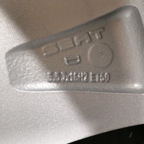 LLANTA SUELTA ORIGINAL SEAT EN 17" 6P0601025E