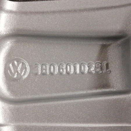 LLANTA SUELTA ORIGINAL VOLKSWAGEN EN 16" 3B0601025L