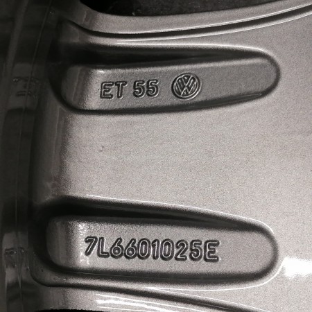 JUEGO DE LLANTAS ORIGINALES VOLKSWAGEN 17"