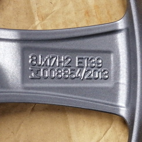 JUEGO DE LLANTAS ORIGINALES AUDI EN 17"