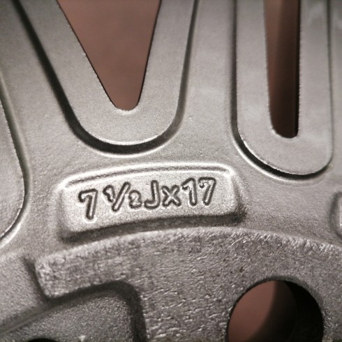JUEGO DE LLANTAS ORIGINALES BMW EN 17" STYLE 207