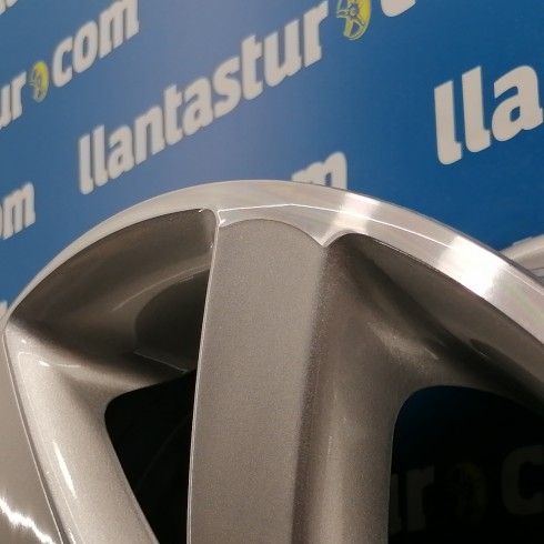 JUEGO DE LLANTAS ORIGINALES VOLKSWAGEN EN 16"