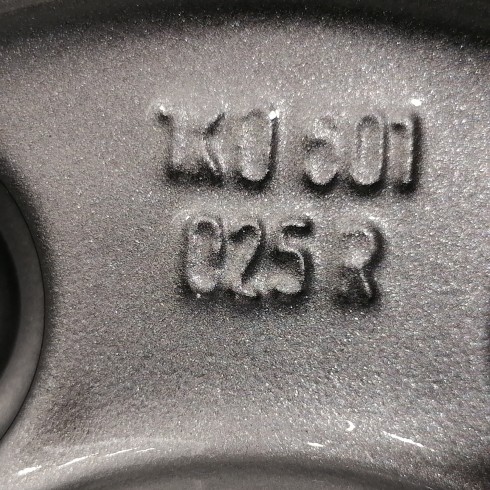 JUEGO DE LLANTAS ORIGINALES VOLKSWAGEN EN 16"