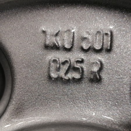 JUEGO DE LLANTAS ORIGINALES VOLKSWAGEN EN 16"