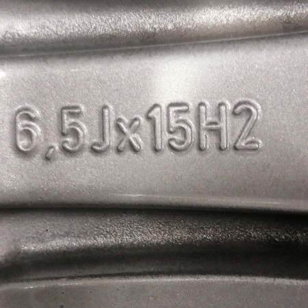 JUEGO DE LLANTAS ORIGINALES VOLKSWAGEN EN 15"