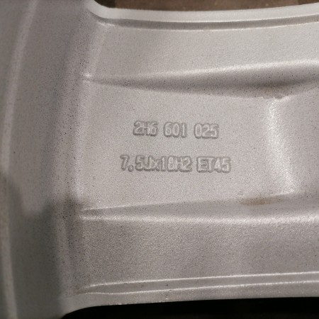 JUEGO DE LLANTAS ORIGINALES VOLKSWAGEN 18"