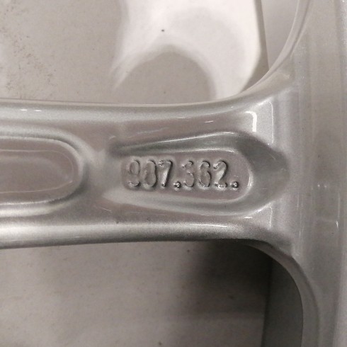 JUEGO DE LLANTAS ORIGINALES PORSCHE BOSXTER EN 17"